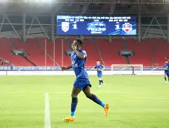 里程碑夜武汉三镇豪取连胜，NBA常规赛今晚刷纪录，球迷炸锅，赛季目标并未改变