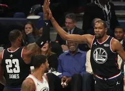 全明星赛倒计时;波特兰开拓者集结日调整名单;细节引发关注;气氛紧张;团队化学反应显著 全明星赛倒计时;波特兰开拓者集结日调整名单;细节引发关注;气氛紧张;团队化学反应显著